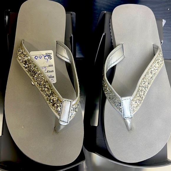 Gray Glitter Flip Flops Sz 6M - Picture 5 of 14